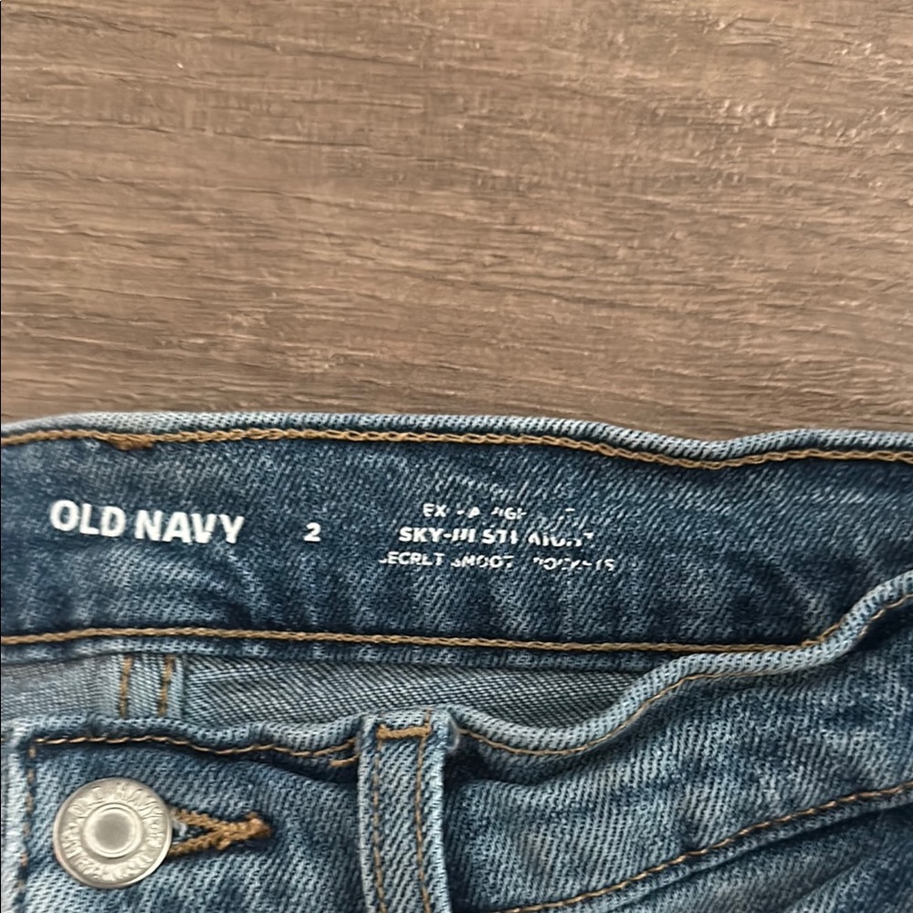 Distressed High Rise Blue Jeans - Picture 3 of 6
